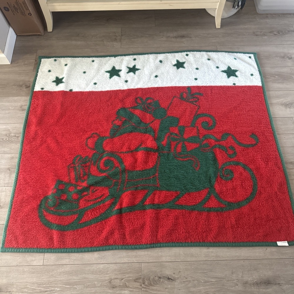 VTG Biederlack Red Green‎ Santa Christmas Throw Lap Blanket Reversible 57"x49"